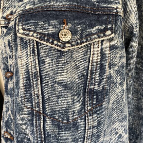 Almost Famous Jean Jacket Acid Washed Girls Just Wanna Have Fun Punk Baddie Vibe - Picture 4 of 14